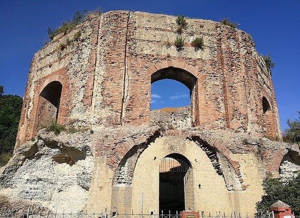 Храм Венеры. / © dailymail.co.uk