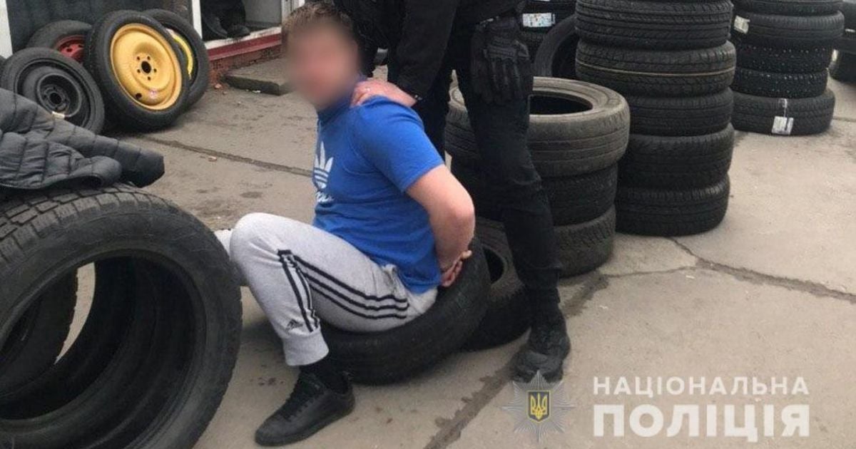 У Маріуполі нетверезий водій побив двох патрульних поліцейських