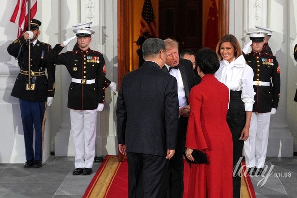 Сі Цзіньпін, Пен Ліюань, Меланія і Дональд Трампи  / © Associated Press