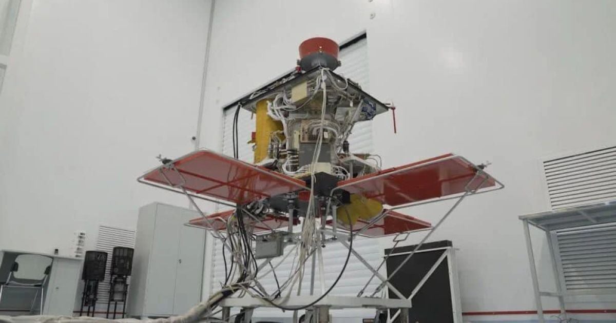 Україна відправила до США свій супутник "Січ-2-30": коли його запустять у космос