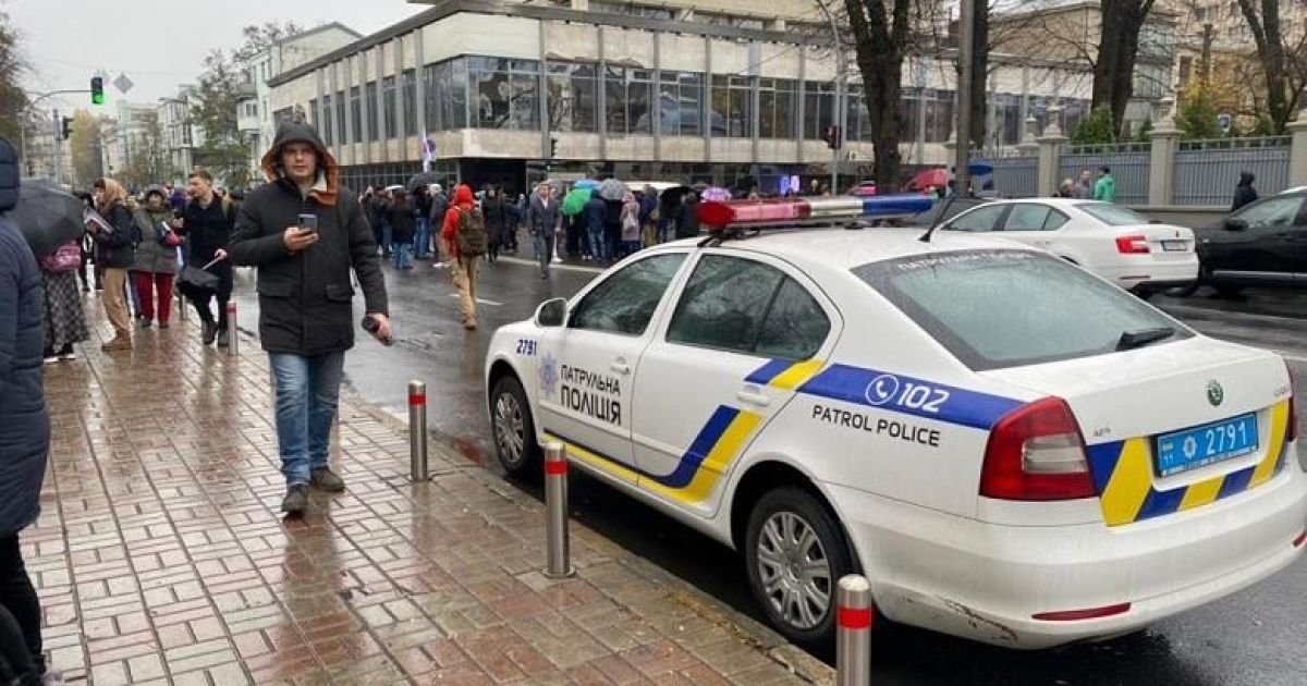 Антивакцинатори повертаються до Верховної Ради та розблоковують проїзд у центрі / © Поліція Києва / Facebook