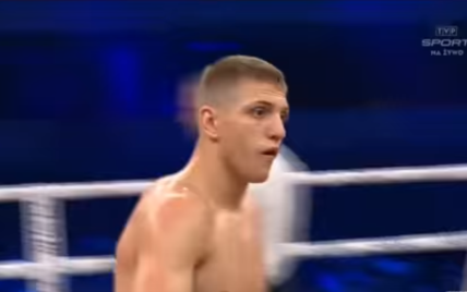 Непобедимый украинский боксер отправил в нокаут суперопытного соперника