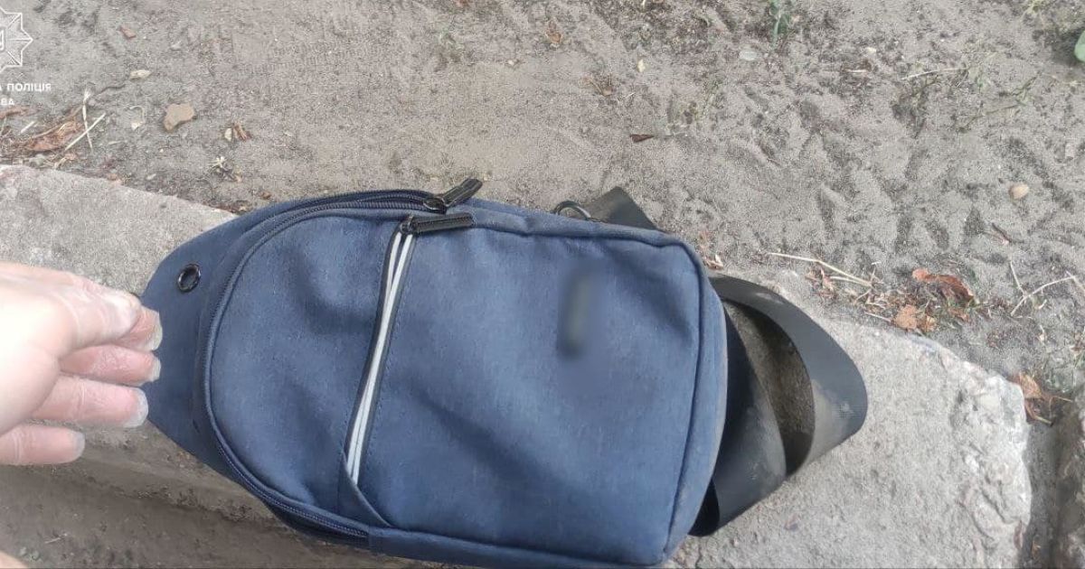 Небезпечна знахідка на дитячому майданчику в Києві