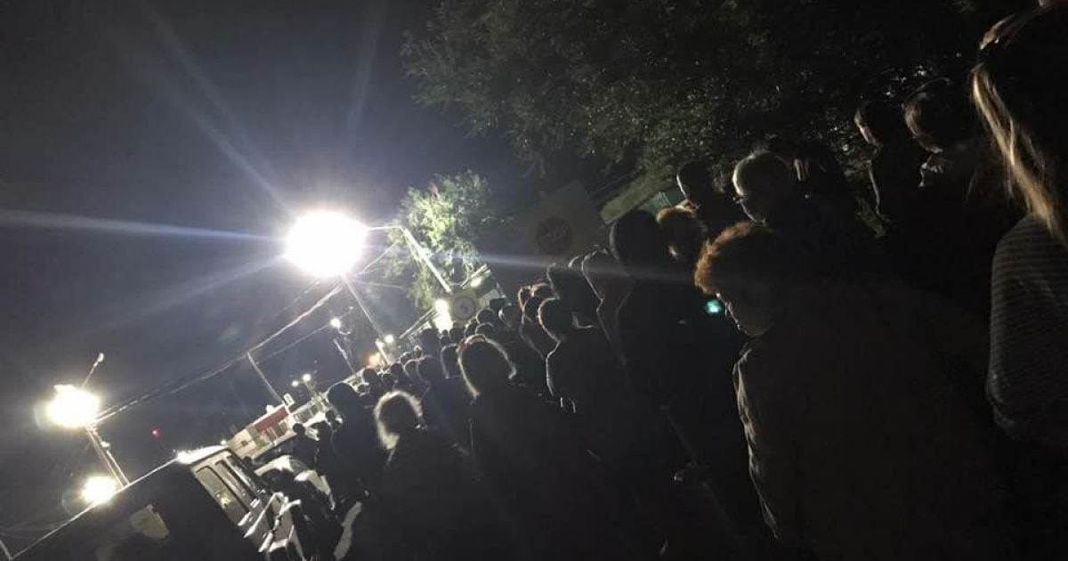 На адмінкордоні з Кримом утворилися великі черги через закриття КПВВ до кінця літа