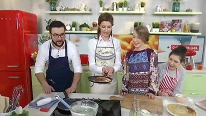 Марина Порошенко вместе с Русланом Сеничкиным приготовили необычные блины
