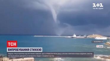 Південь Греції накрила повінь - воду відкачували спеціальними помпами