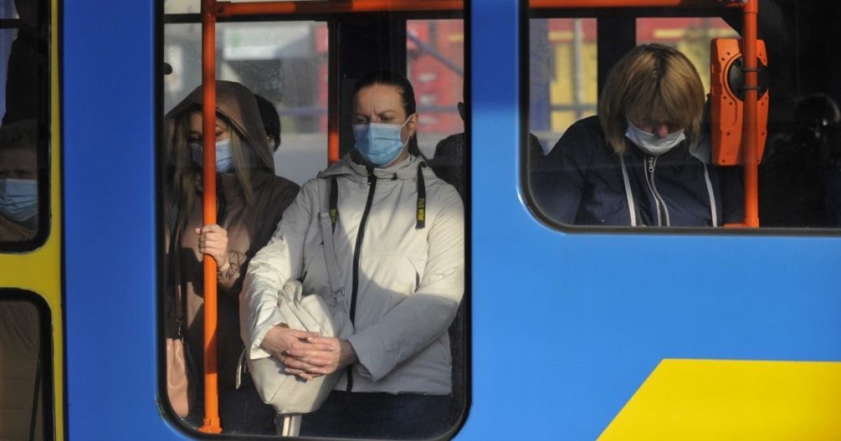 Місяць нових правил поїздок між регіонами: у яких областях найбільше порушень