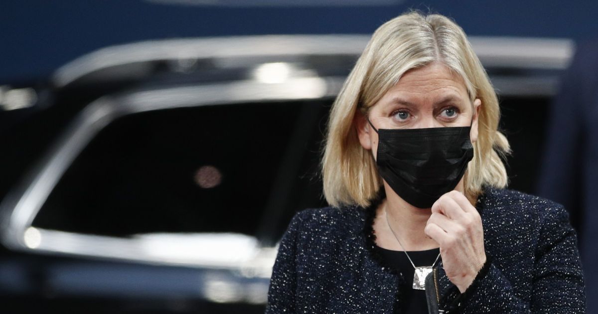 Премьер Швеции призвала Россию к немедленной деэскалации после разговора с Зеленским