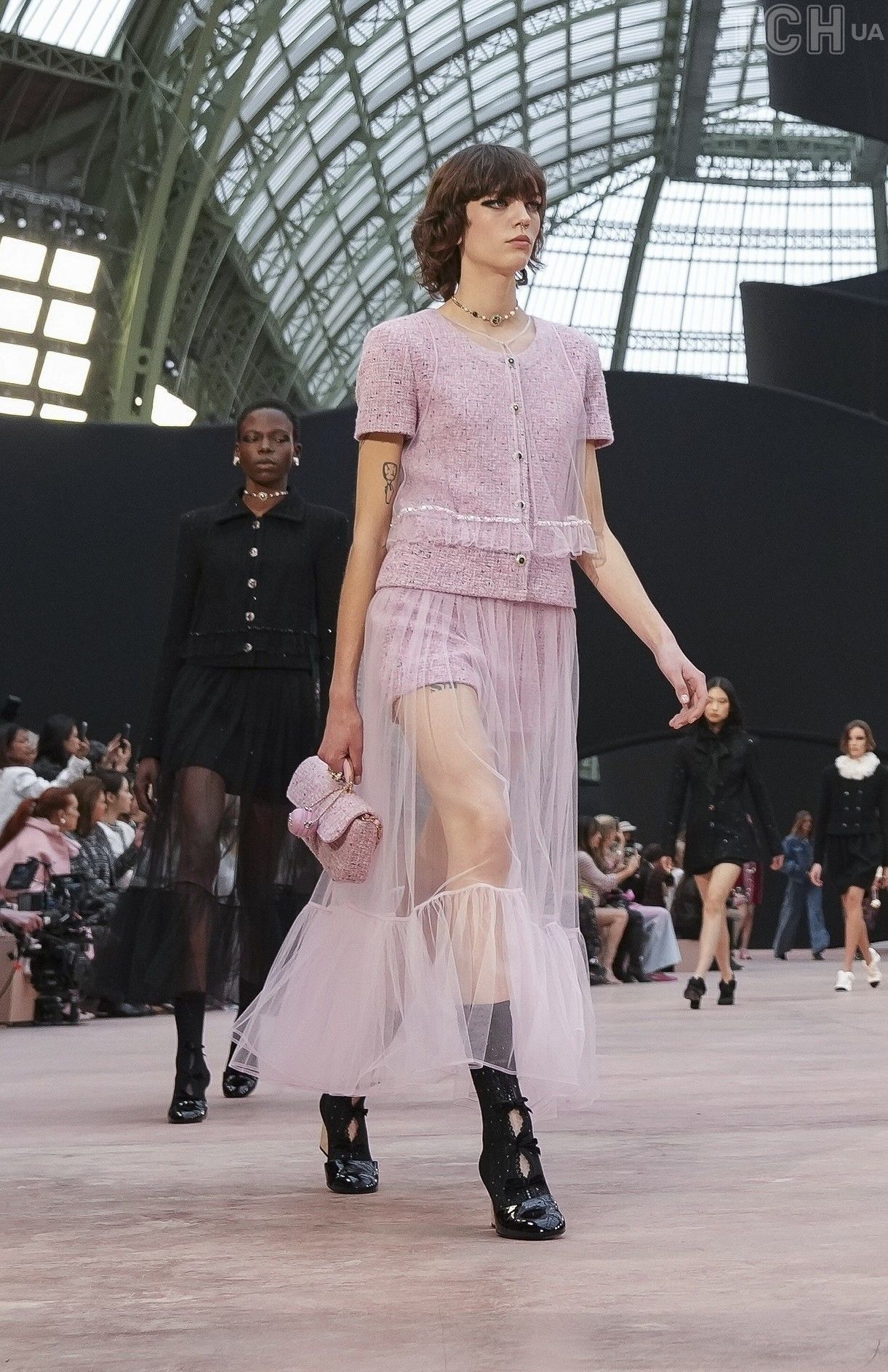 Модный дом Chanel презентовал коллекцию осень-зима 2025-2026