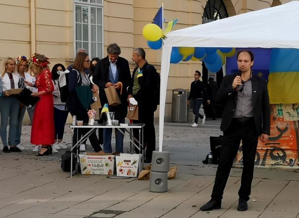 Дитмар Пихлер многое рассказывает о важности Украины на международных площадках. Фото из личного архива