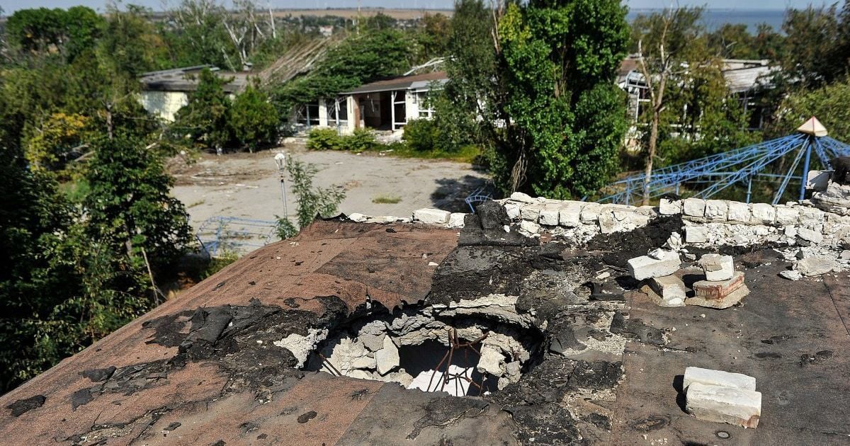 Ситуация на Донбассе на День Независимости: боевики били из тяжелой артиллерии и убили военного
