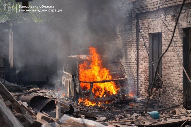 Армия РФ ударила по университету в Запорожье (фото)