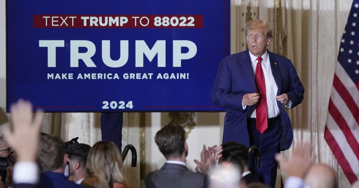 Дональд Трамп остался фактически невредимым после покушения