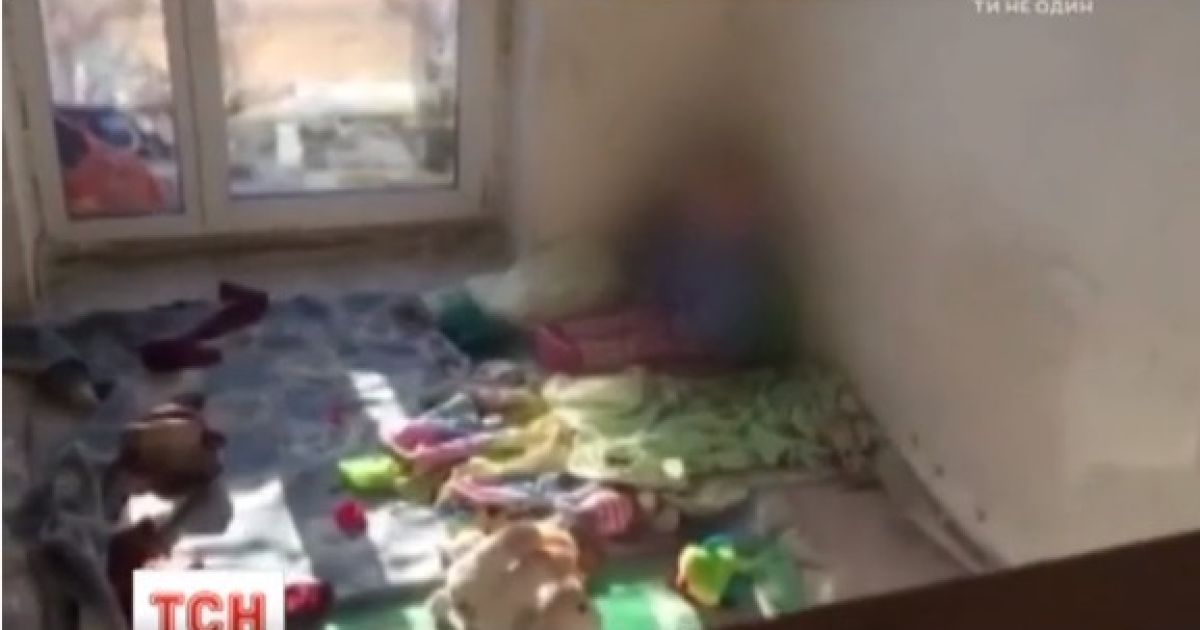 Полиция разоблачила наркопритон, в котором в ужасных условиях живет 3-летний малыш