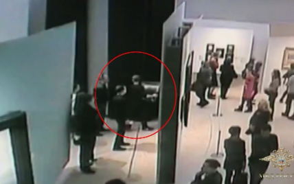 МВД России опубликовало видео похищения картины Куинджи из Третьяковской галереи