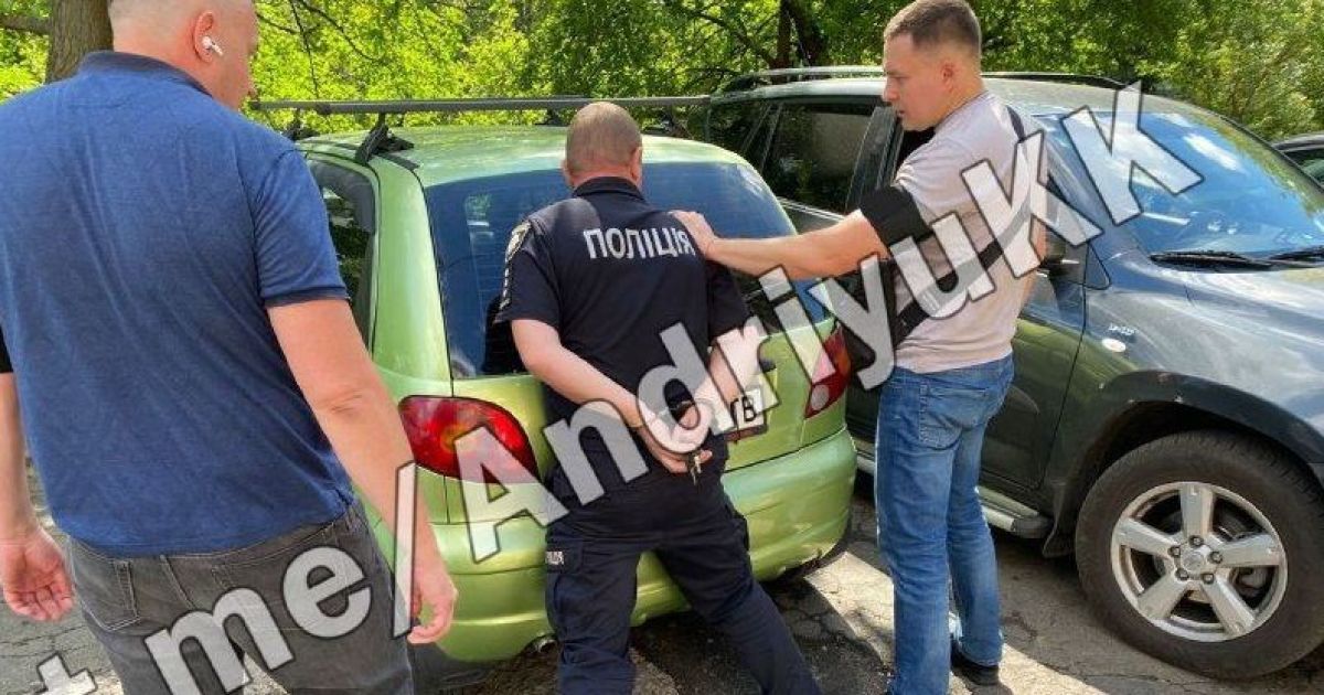 Затримання дільничного-педофіла