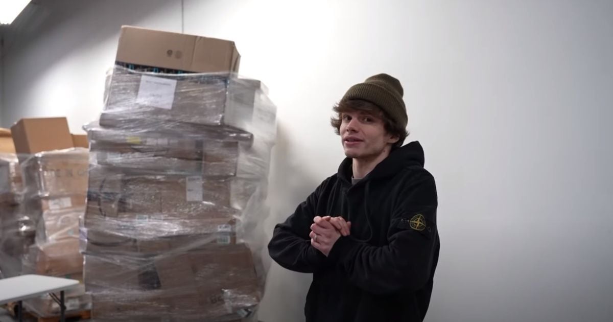 Блогер наосліп купив повернуті товари з Amazon