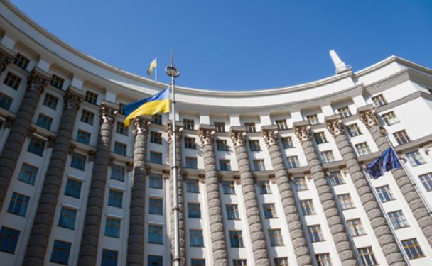"Новый" Кабмин: министры ездят на ЗАЗ, арендуют жилье, однако имеют тысячи долларов сбережений - анализ деклараций