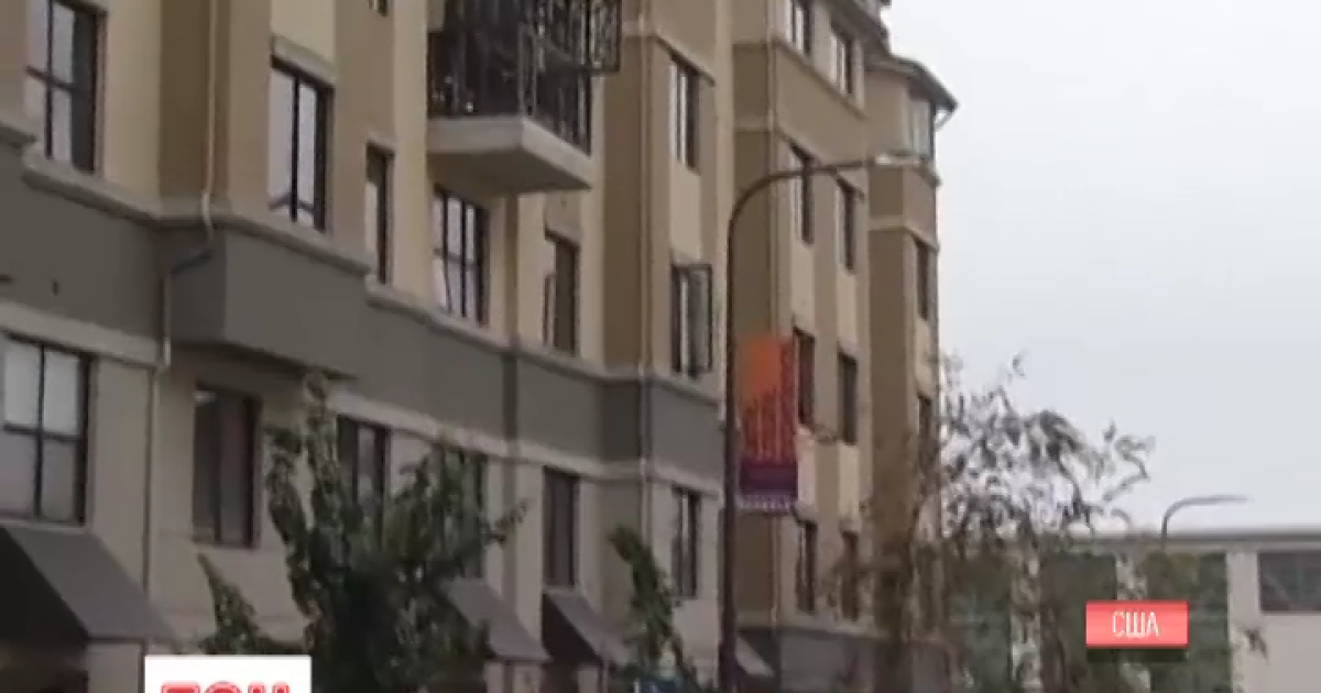 Что повлекло падение балкона, выясняет полиция