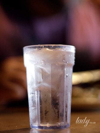 Вживання води під час їжі