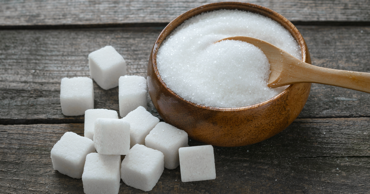 Чому люди кладуть цукор в холодильник: яка від цього користь