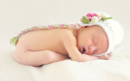 Привітання з народженням донечки: у прозі, віршах, смс, красиві та зворушливі картинки українською