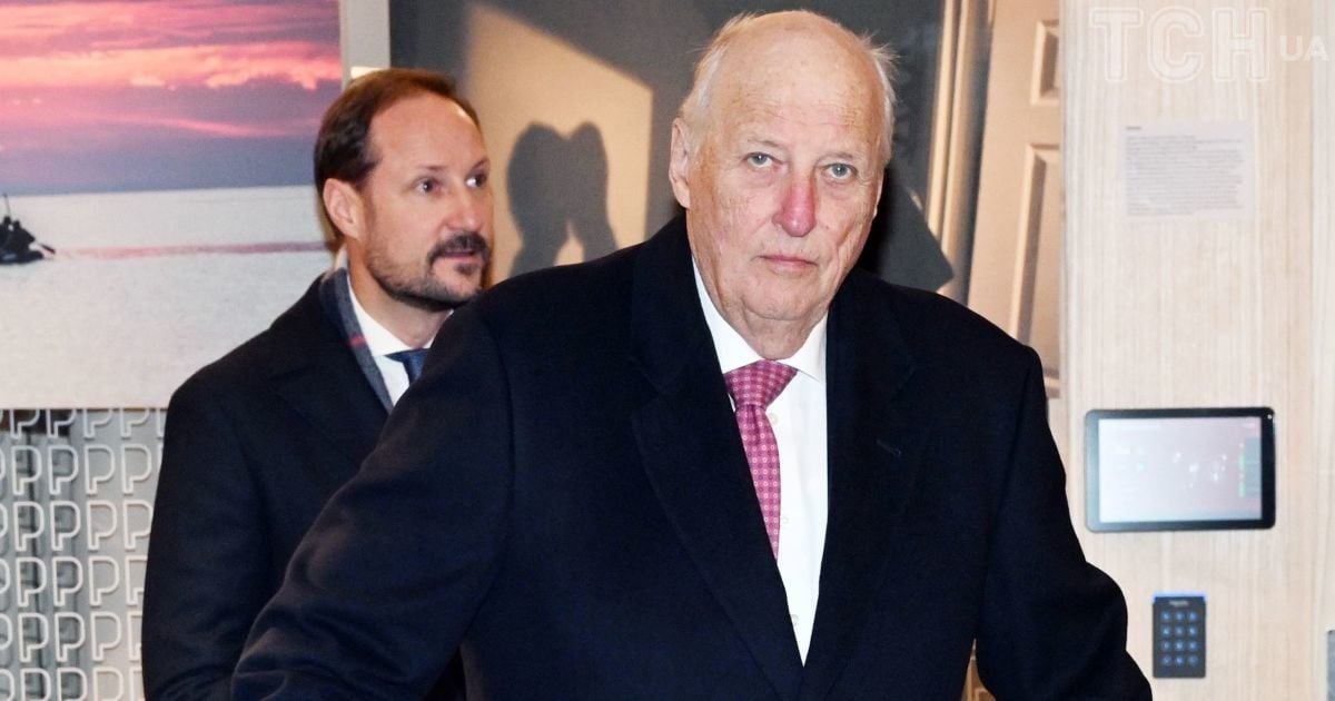 Король Гаральд V та його син кронпринц Гокон