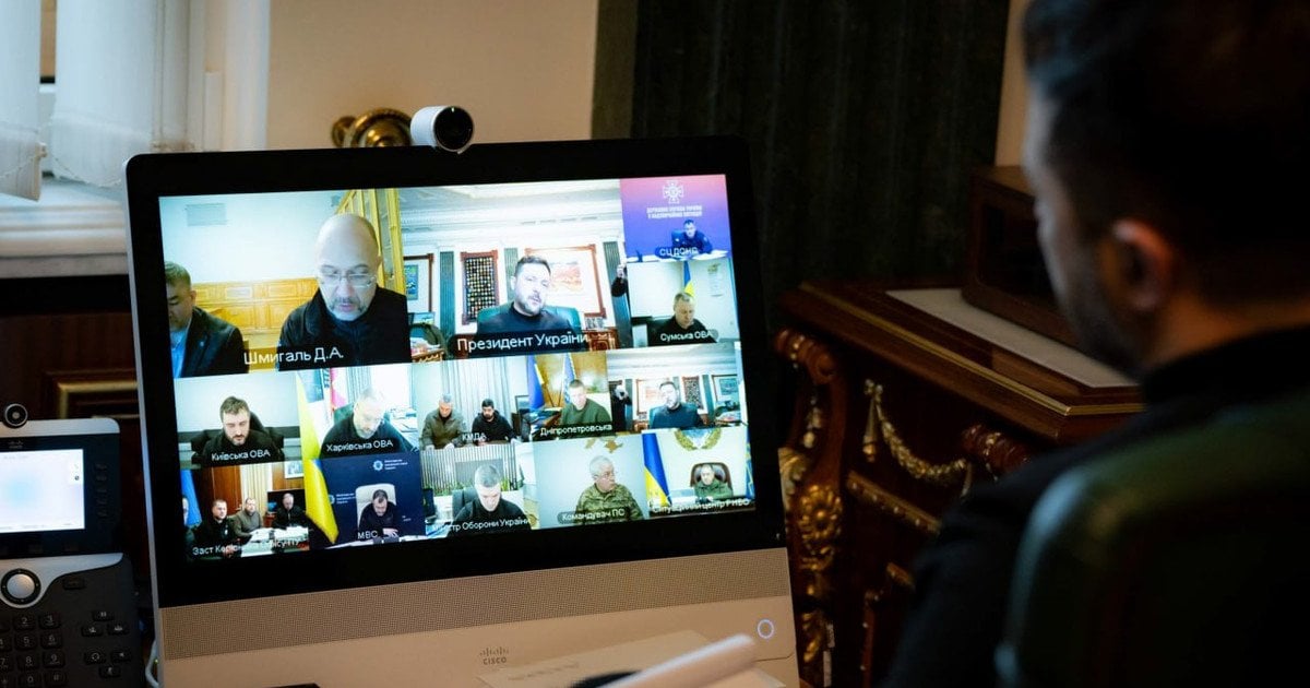 Київ без тепла: Зеленський зробив жорстку заяву після наради