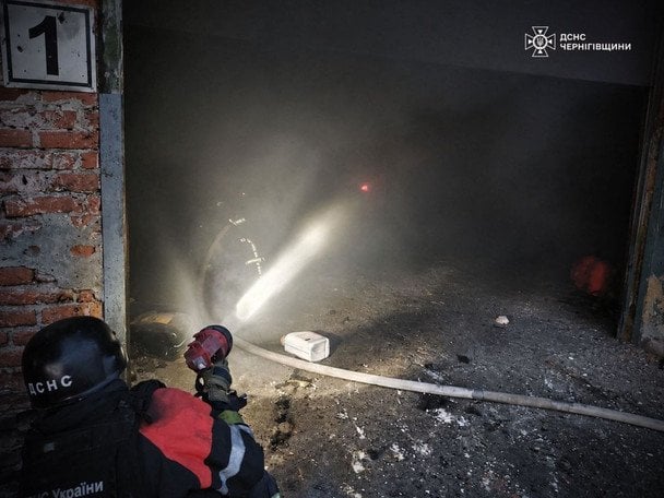 У Чернігівській області окупанти атакували одну з громад.  / © Управління ДСНС у Чернігівській області