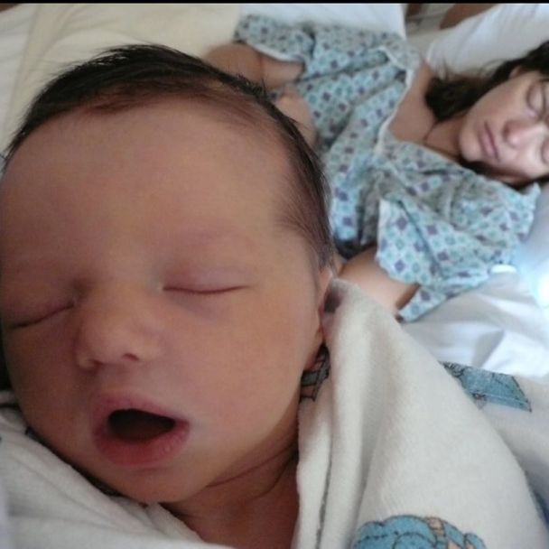 Мілла Йовович з родиною / © instagram.com/millajovovich