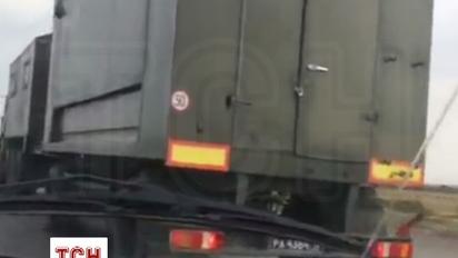 К украинской границе едут военные фуры