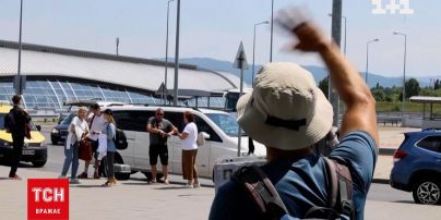 Болгарія вислала з країни 70 російських дипломатів разом із родинами