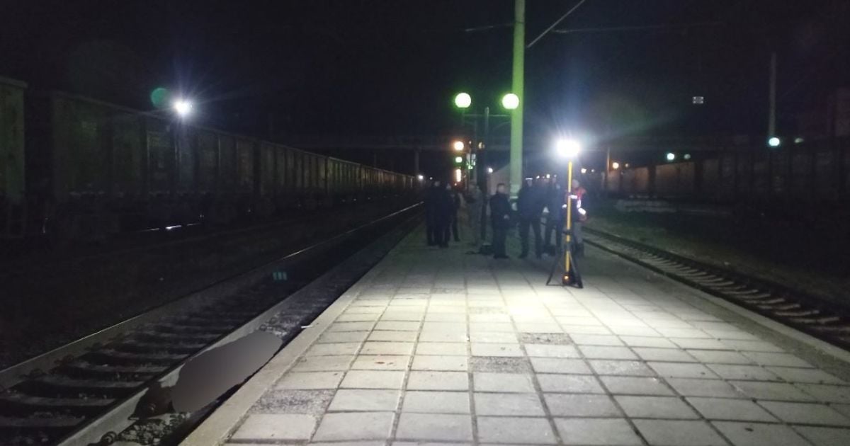 Поліція затримала чоловіка, якого підозрюють у смертельному побитті знайомого на вокзалі Рівного.
