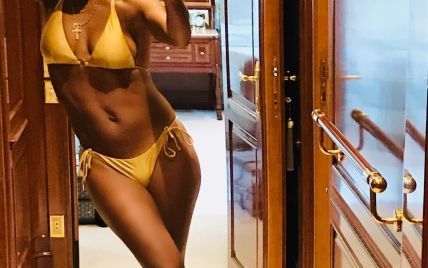 Топлес и в желтом бикини: 46-летняя Джада Пинкетт-Смитт продемонстрировала блестящую форму