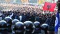 В Албании митингующие штурмовали парламент