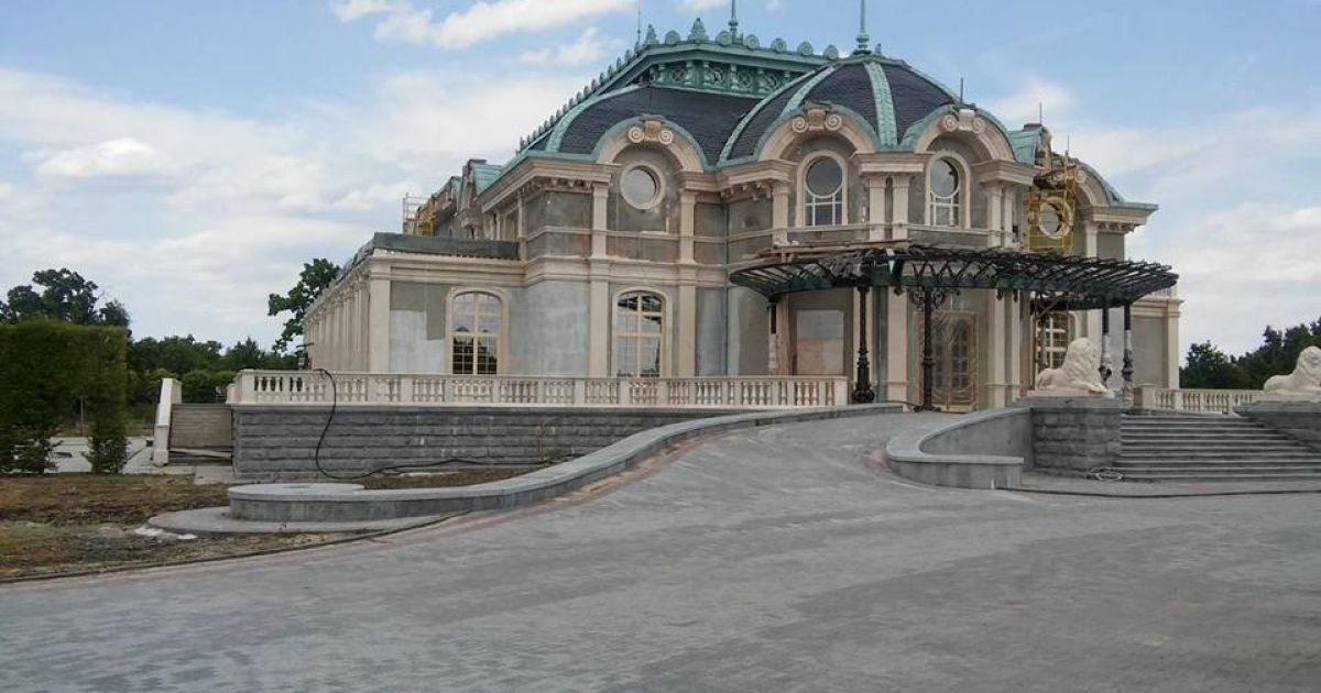 ГПУ готова поддержать иск о сносе элитного кооператива на Жуковом острове - Луценко