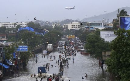 В Индии в результате наводнений погибли уже больше тысячи человек