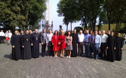 Киев присоединился к международной акции к 85-й годовщине Голодомора