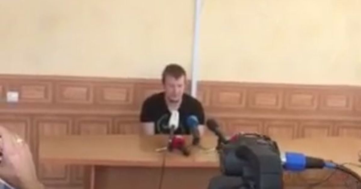 Появилось видео встречи Агеева с прессой, на котором "не поладили" русский и иностранный журналисты