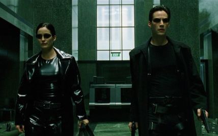 Съемки новой "Матрицы" и "Бэтмена" приостановлены из-за коронавируса - СМИ