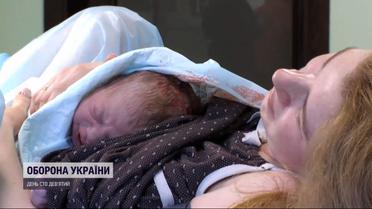 Народжуються у бомбосховищах: в яких умовах з`являються на світ діти війни