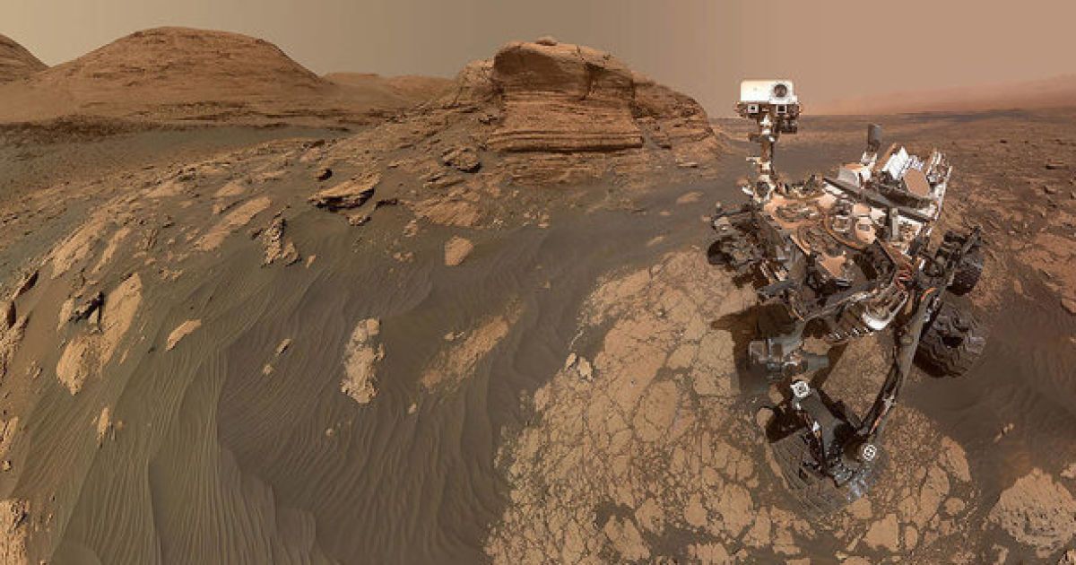 Марсоход NASA Curiosity на Красной планете Фото: NASA