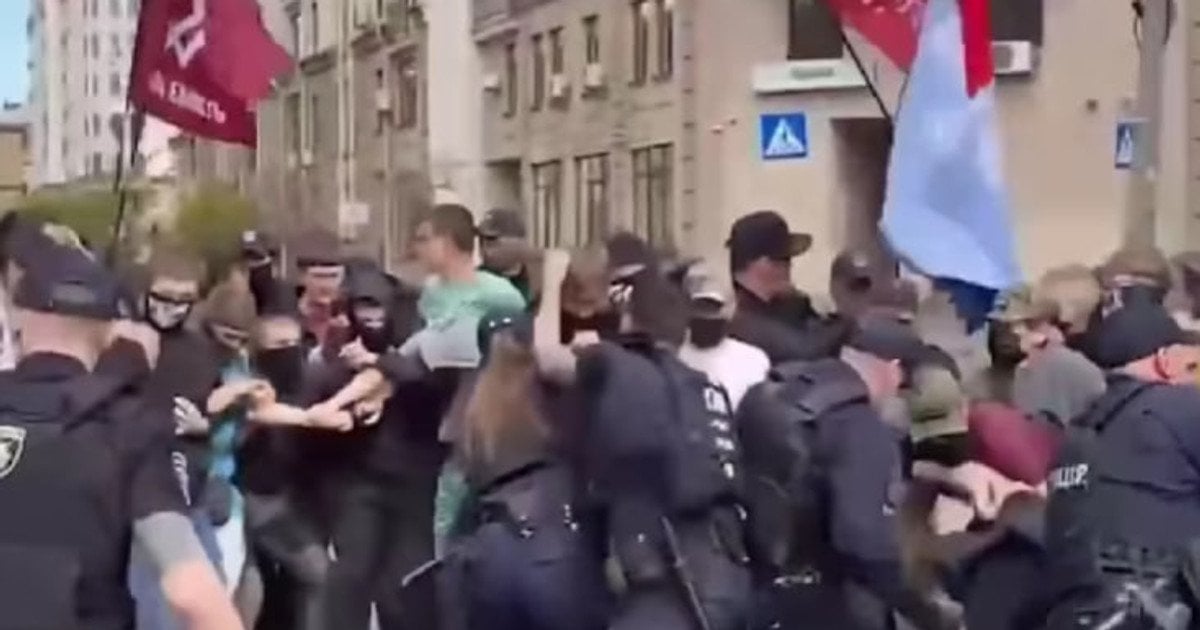 Мітинг проти ЛГБТ