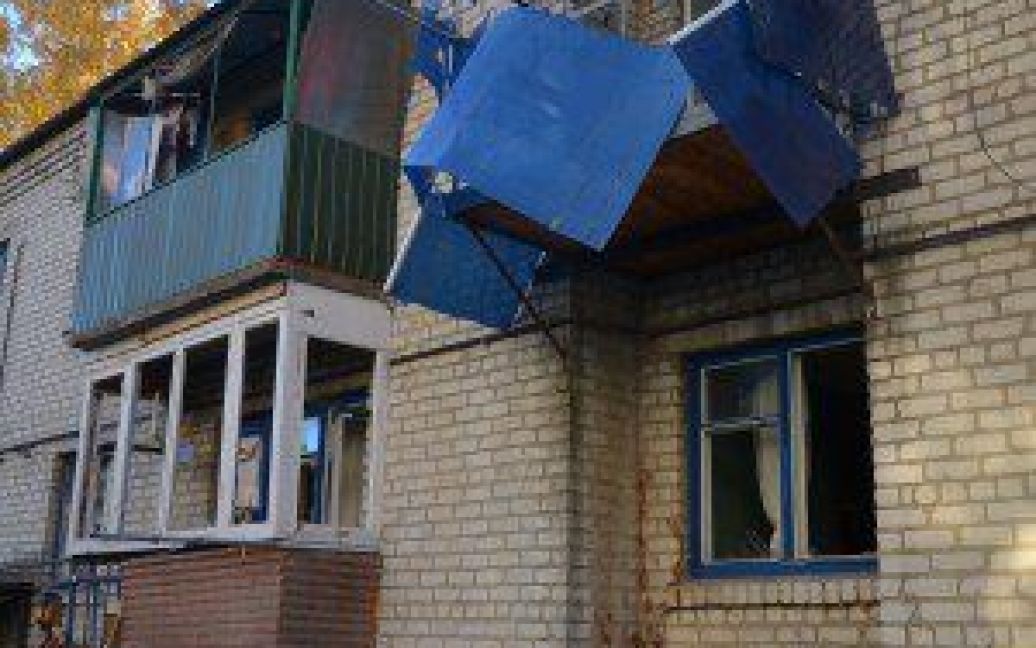 Десятки домов пострадали от взрывов / © ato.lisichansk.in.ua