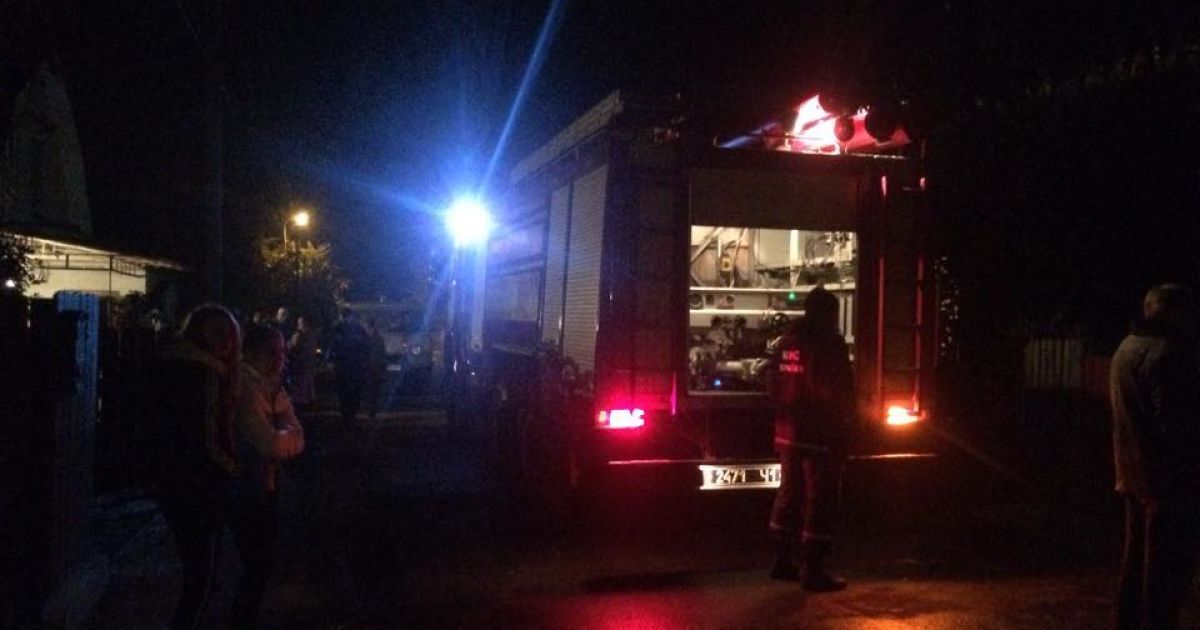 Взрыв был таким мощным, что в соседних домах повылетали окна