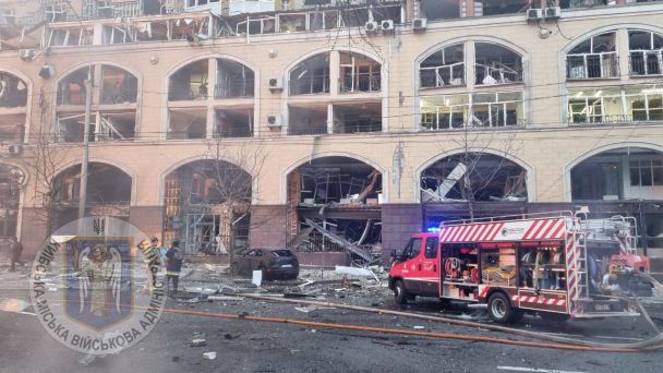 Наслідки ракетного удару по Києву зранку 20 грудня. фото: КМВА.