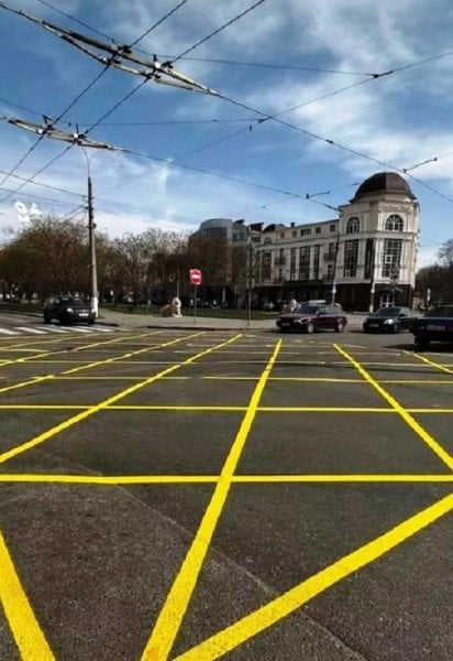 Нова розмітка на дорогах