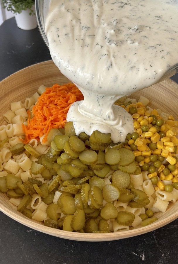 Турецький салат із макаронами tiktok.com/@aytens__kitchen