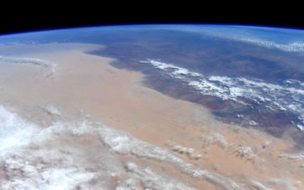Астронавтка с МКС показала, как выглядят сокрушительные пожары в Австралии из космоса
