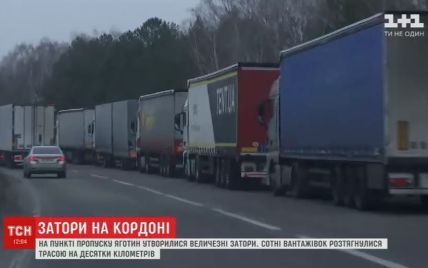 На пункте пропуска "Ягодин" выстроилась очередь из более 800 грузовиков